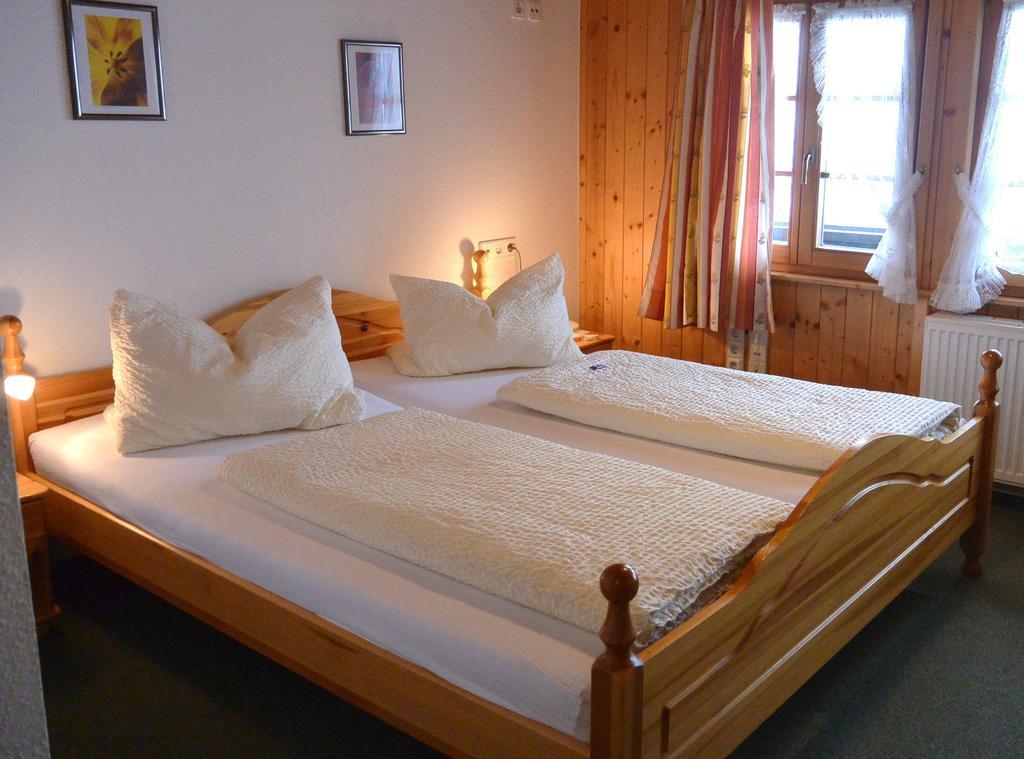 Hotel Zum Loewen - Unteres Wirtshaus Titisee-Neustadt Cameră foto
