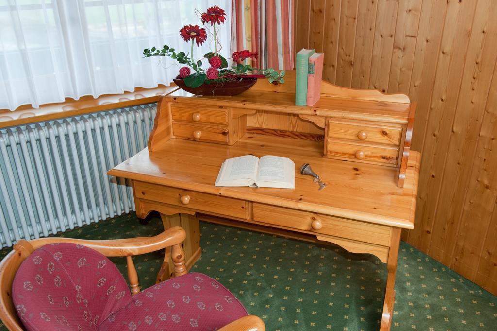 Hotel Zum Loewen - Unteres Wirtshaus Titisee-Neustadt Cameră foto